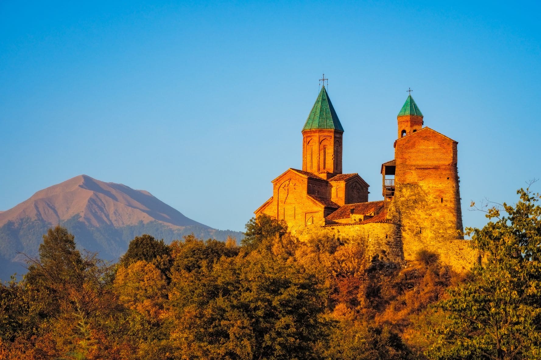 DAY 1: TBILISI – IKALTO – ALAVERDI – TSINANDALI – TELAVI 