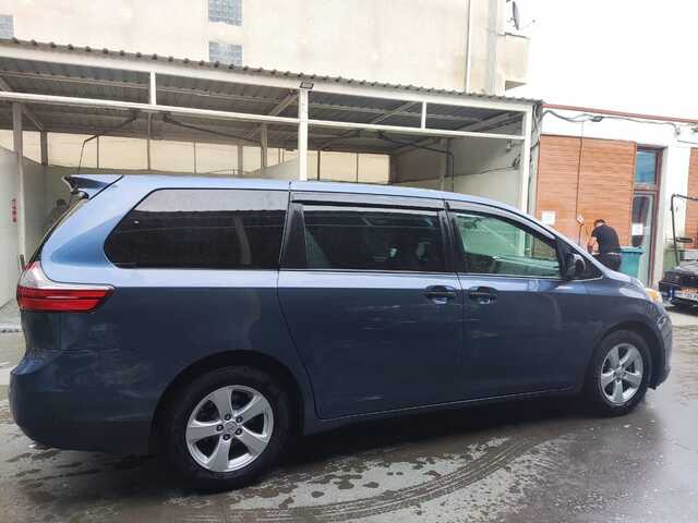 Toyota Sienna 2017