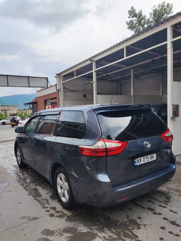 Toyota Sienna 2017