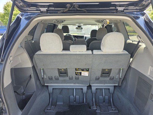 Toyota Sienna LE 2019