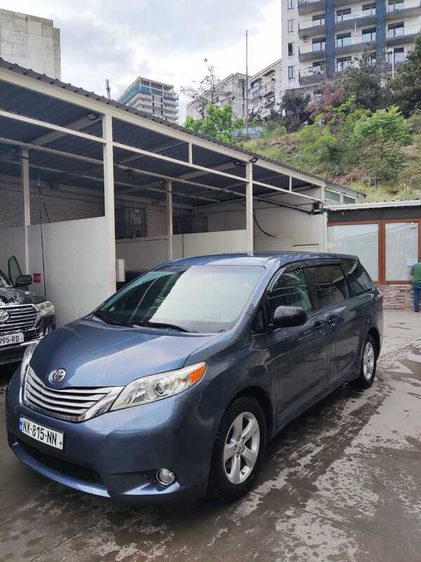 Toyota Sienna 2017