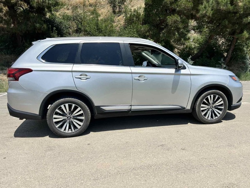 Mitsubishi Outlander XL 2020