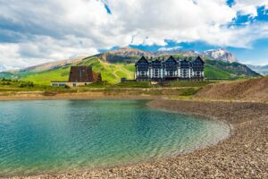 Mountain resort by a serene lake - Shahdag-Mountain-Resort-Azerbaijan